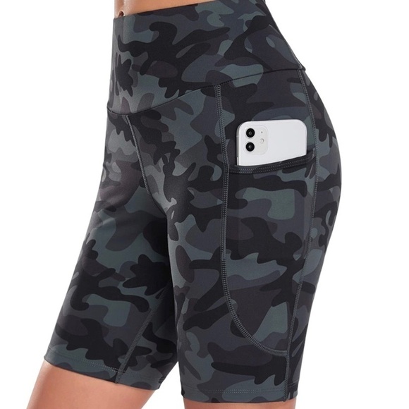 Firstway NWT High Waist Gray Camo Athletic Biker Shorts Side Pockets Size-M - Picture 1 of 6
